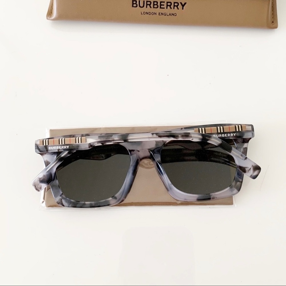 Burberry Sunglasses, New - Picture 4 of 14